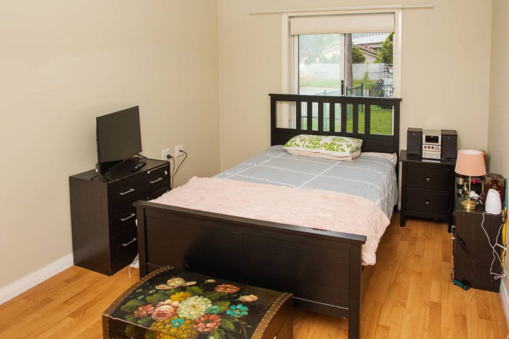 SIL004_LR_Granville_Bedroom-vacancy