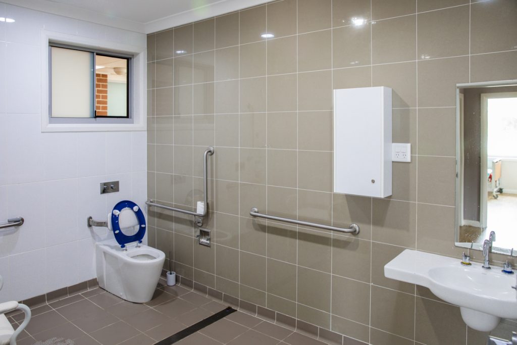 SIL008_98 Miller Street, Mt Druitt - Villa 1 - Shared Bathroom-4464