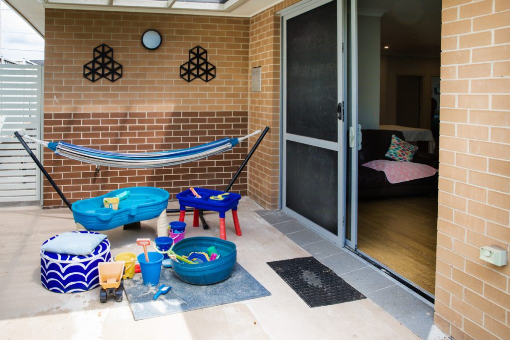 SIL009 Lurnea-LR-Shared Outdoor Areas -4894