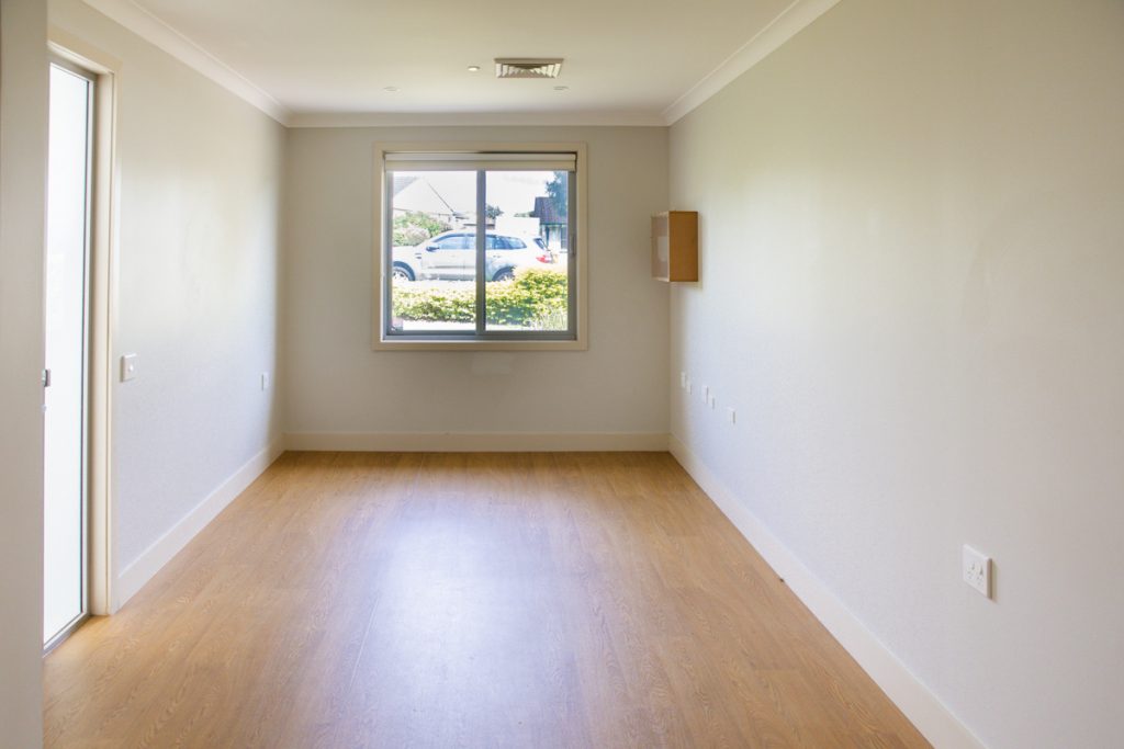 SIL009 Lurnea-LR-Vacancy Room1-4814