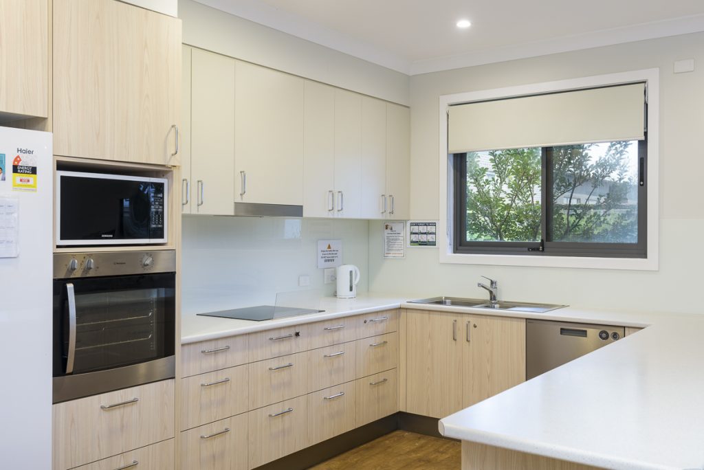 SIL036_LR_bolwarra heights_shared kitchen3