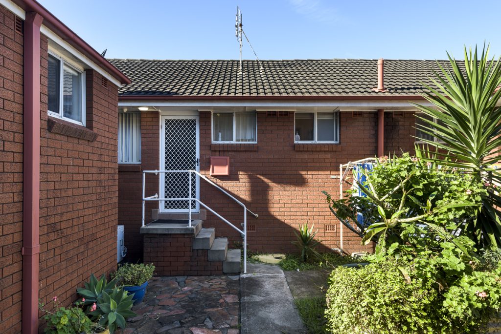 06-SIL016_LR_merewether_outdoor