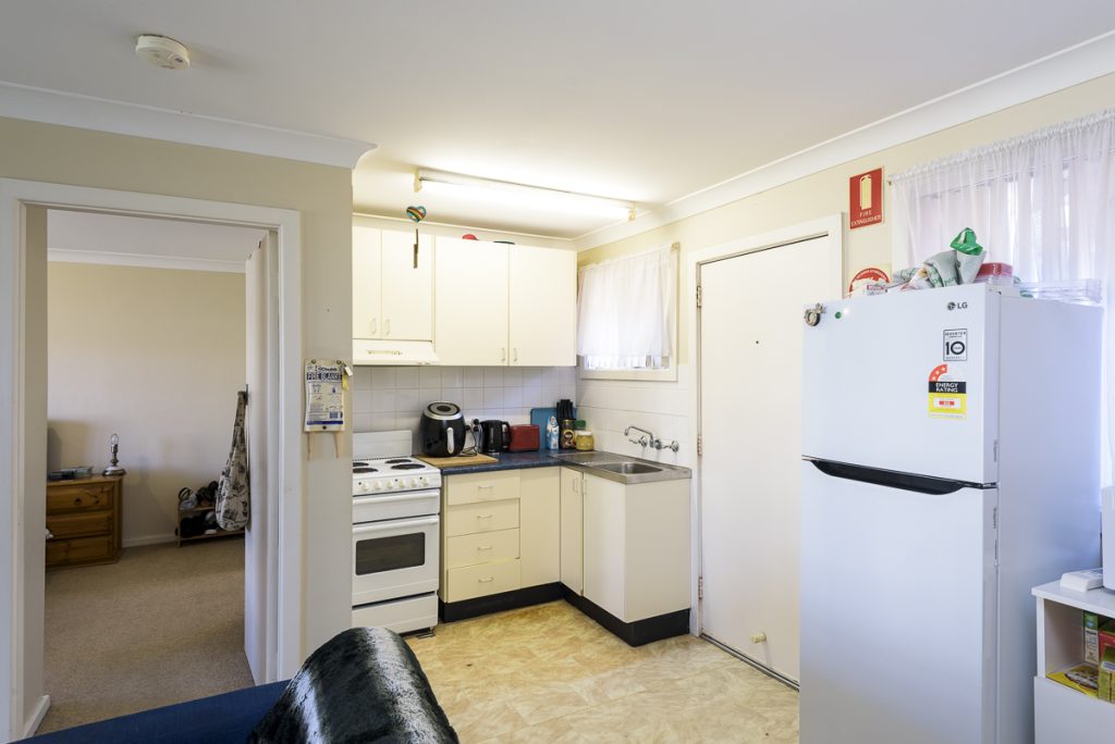 21-SIL016_LR_merewether_unit2_kitchen