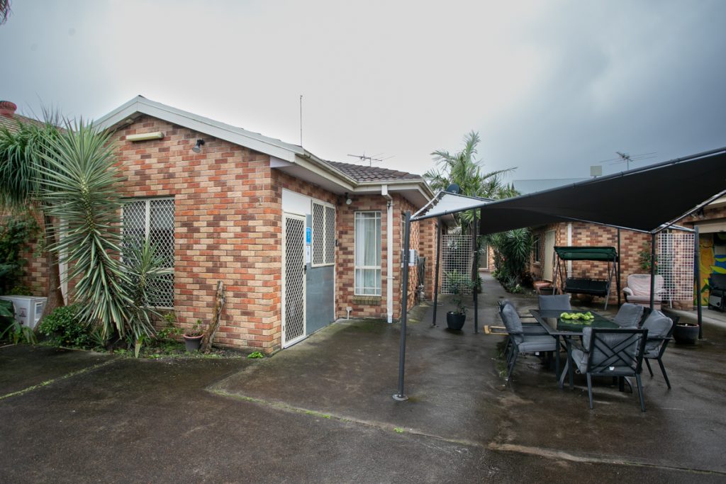 SIL030_LR_Broadmeadow_Outside Areas1
