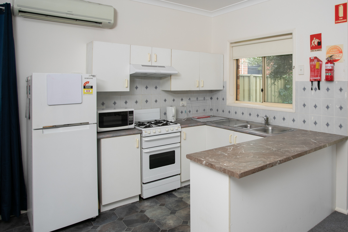 SIL030_Unit 1 Shared Kitchen (websize) -2942