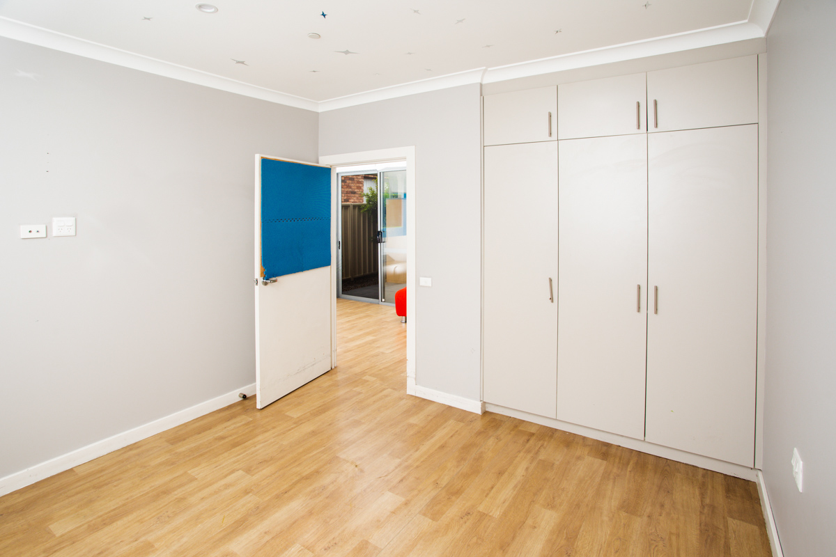 SIL006_Condell Park-Bedroom 1-4969