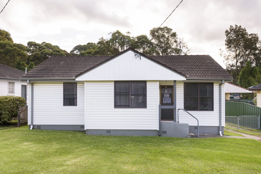 12-SILL026_LR_windale_outdoor