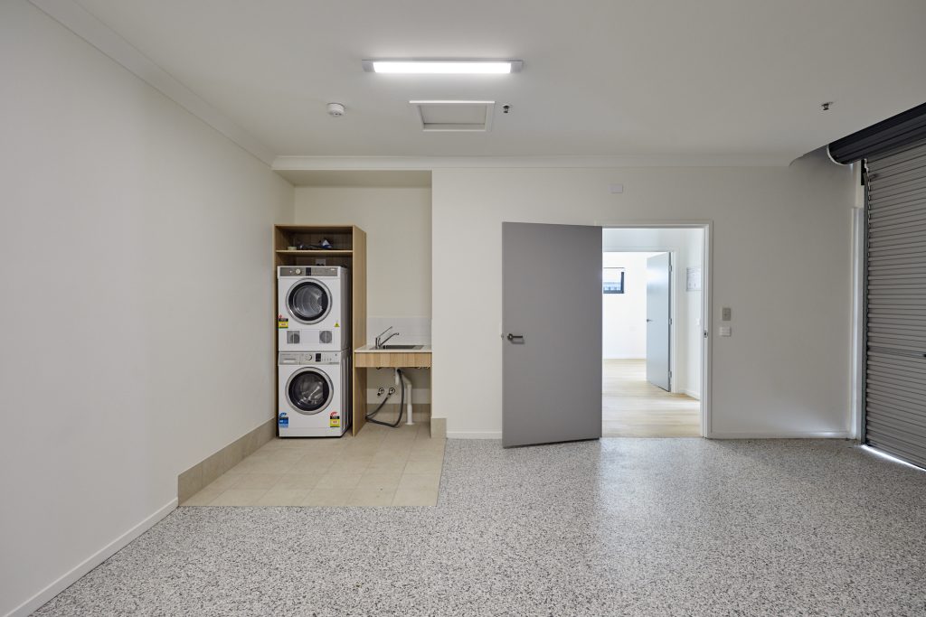 SIL053-LR-Greenbank-garage1