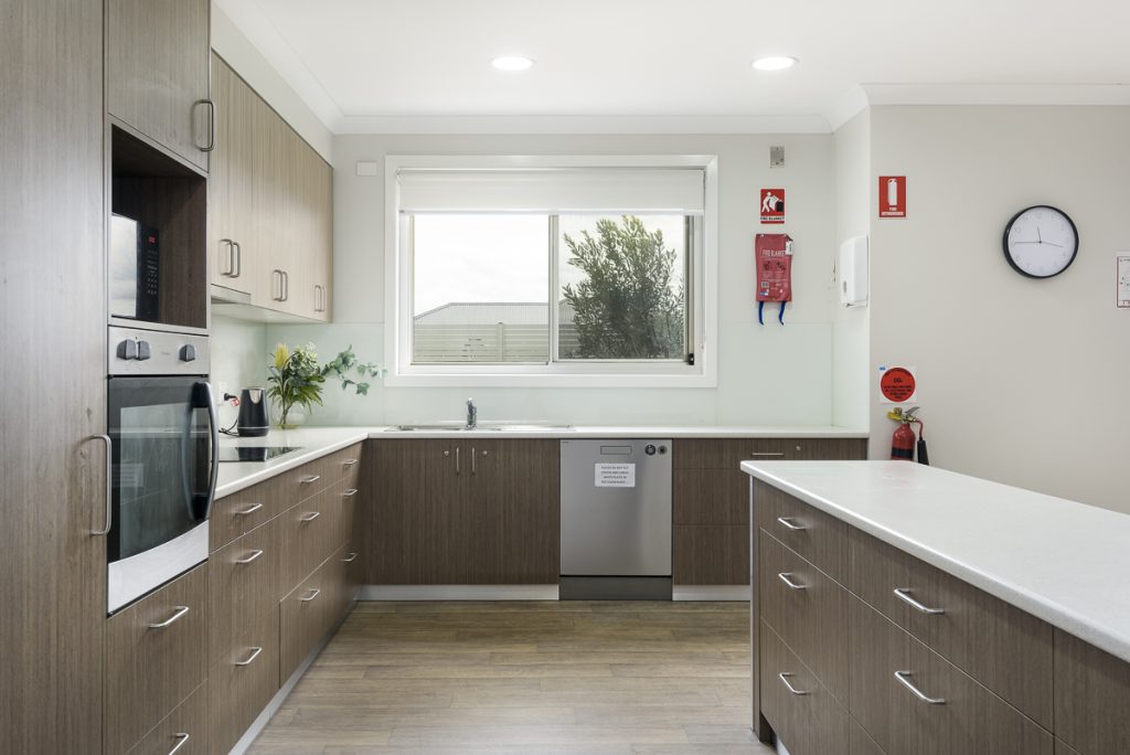 SILL038-LR-Fletcher-shared kitchen 1C