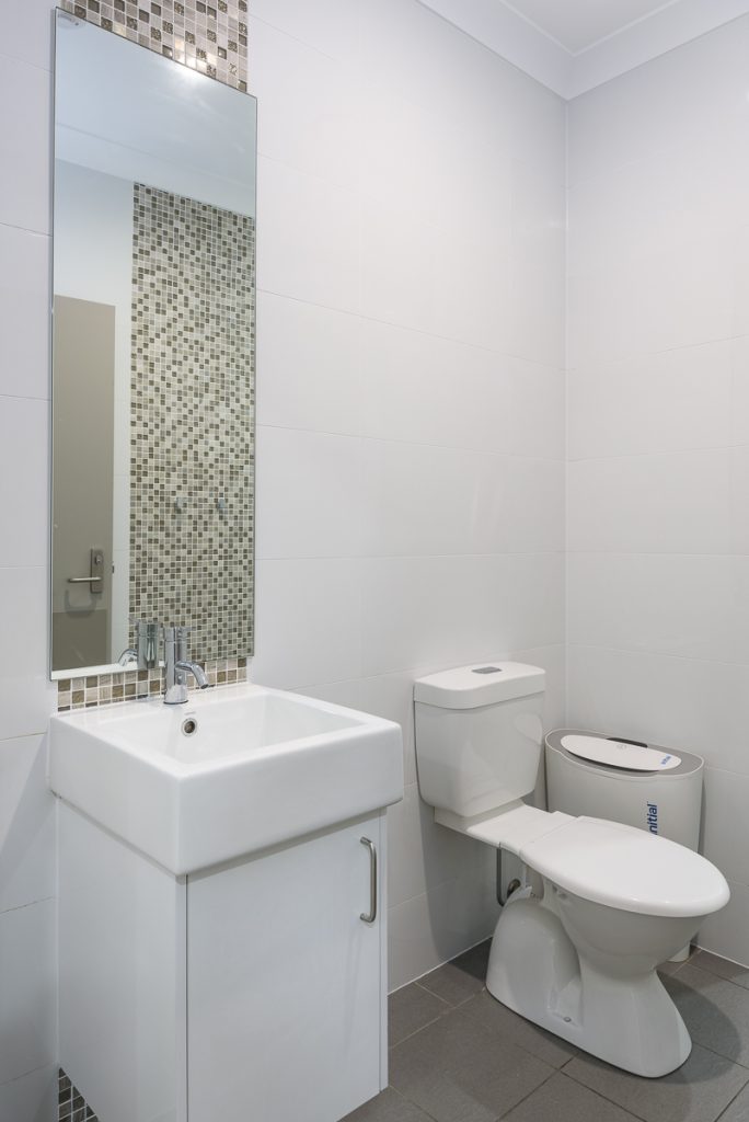 SILL038-LR-Fletcher-shared toilets