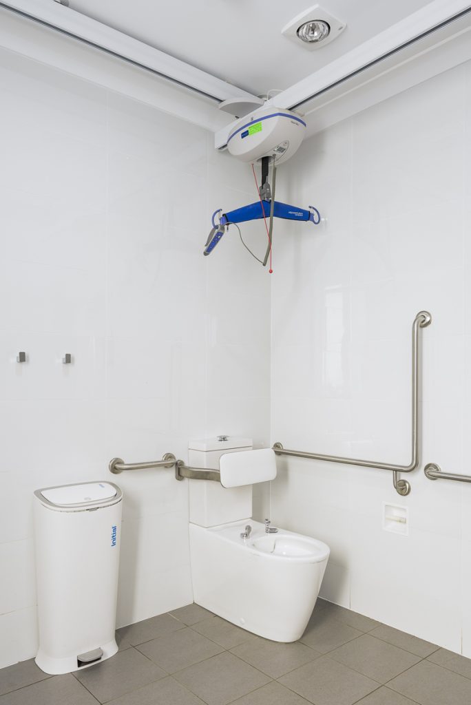 SILL038-LR-Fletcher-shared toilets1