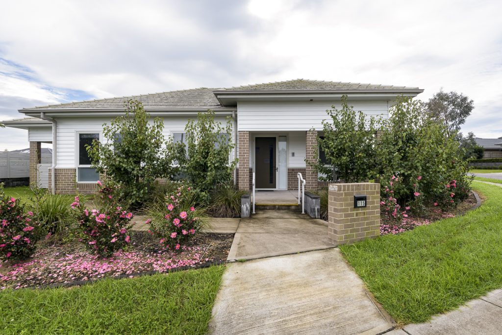 SILL038-LR-fletcher-outdoor