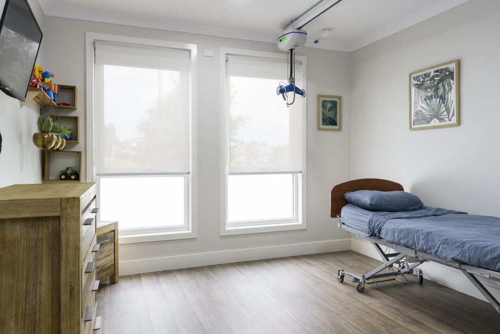 SILL038-LR-flethcher-bedroom2