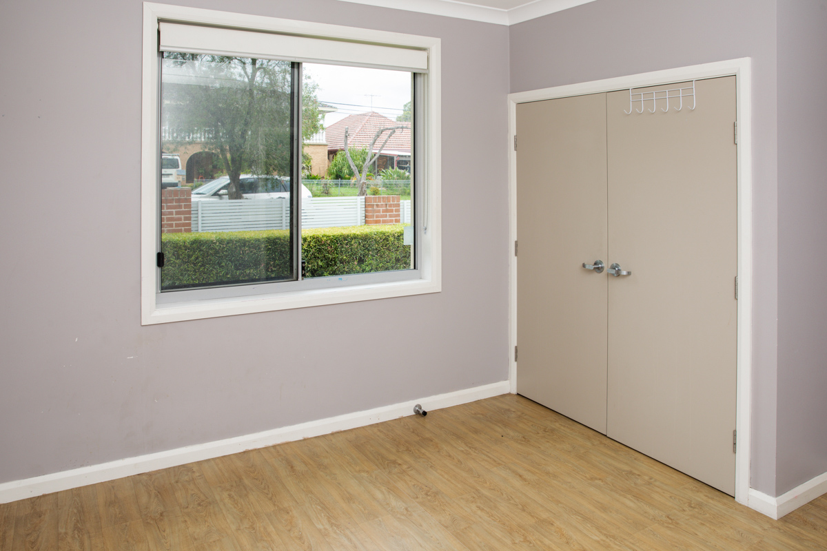 SIL008_LR_Mt Druitt_Villa 1 - Bedroom 1